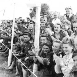 Они встречают союзные войска (25.05.1945)