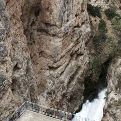 Instalaciones hidrotécnicas en el Embalse de Camarillas en Albacete